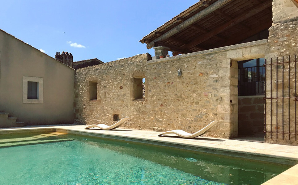 Les Toiles du Quinze, maison d'hôtes et d'art Uzès Montaren Nîmes Gard